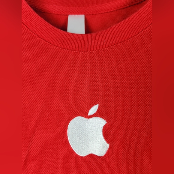 Vintage Apple Store Employee T-Shirt, Red Mac Embroidered Small - Picture 2 of 4